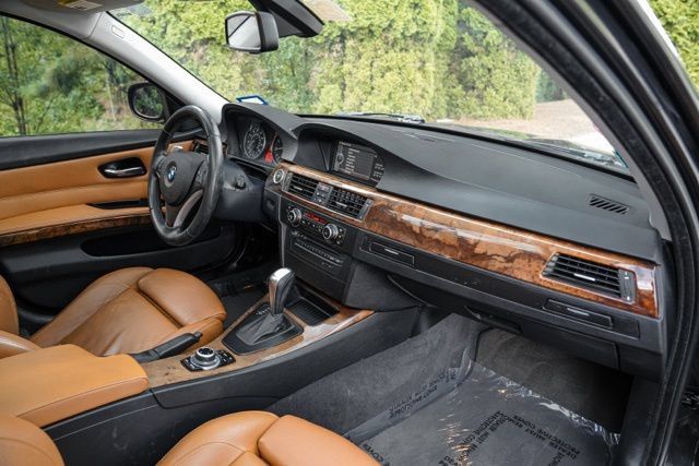Used 2010 BMW 328i Sedan RWD image 17