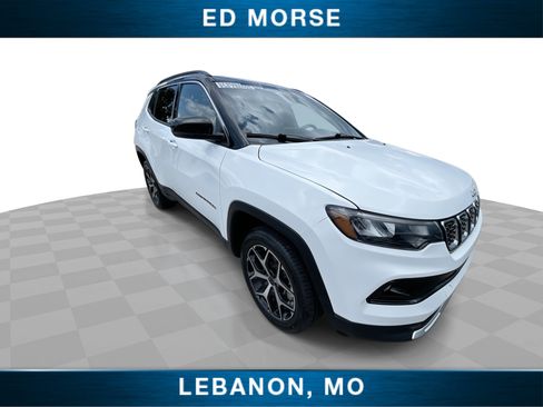 Used 2025 Jeep Compass Limited AWD/4WD image 2