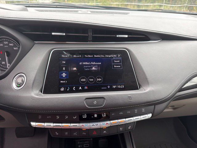 Used 2019 Cadillac XT4 Premium Luxury FWD image 18