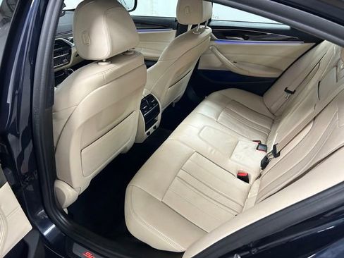 Used 2019 BMW 530i xDrive w/ Convenience Package AWD/4WD image 15