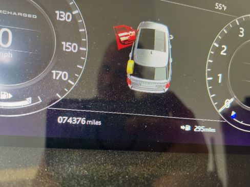 Used 2018 Land Rover Range Rover Supercharged AWD/4WD image 4