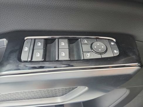 New 2026 Nissan Pathfinder SL w/ SL Premium Package FWD image 31