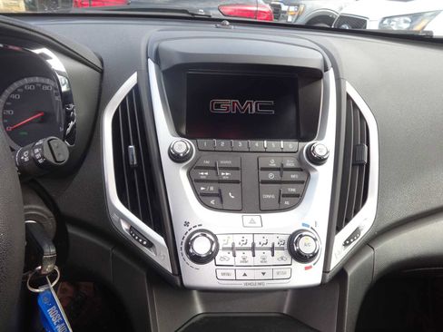 Used 2017 GMC Terrain SLE image 12