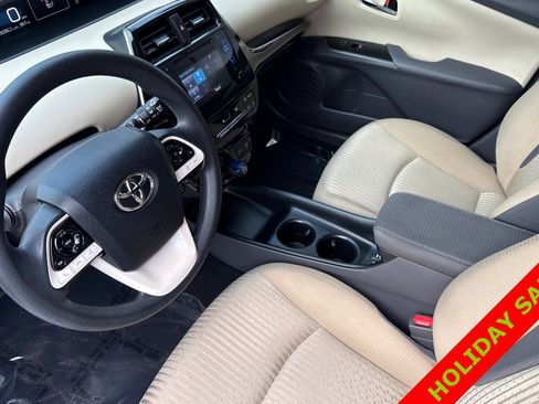 Used 2018 Toyota Prius Two image 10
