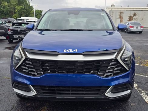 Used 2025 Kia Sportage EX FWD image 2