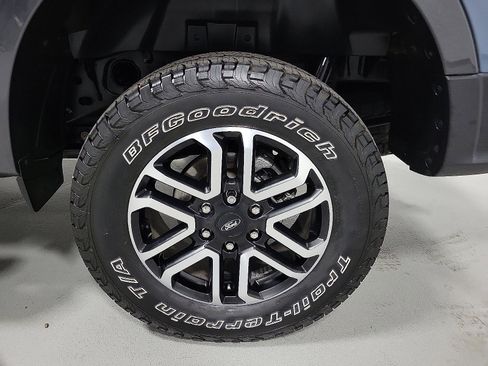 Used 2024 Ford Ranger Lariat w/ FX4 Off-Road Package image 9