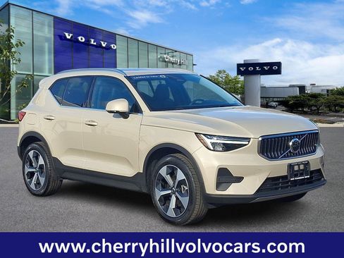 Certified 2025 Volvo XC40 B5 Core w/ Protection Package Premier image 1