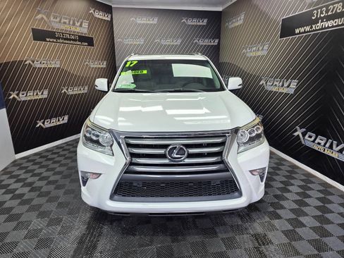 Used 2017 Lexus GX 460 image 4
