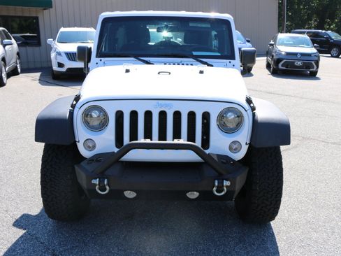 Used 2017 Jeep Wrangler Unlimited Sport w/ Connectivity Group AWD/4WD image 10
