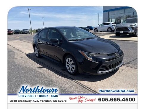 Used 2023 Toyota Corolla LE FWD image 5