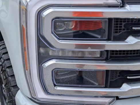 Certified 2026 Ford F250 Platinum w/ Platinum Plus Package AWD/4WD image 5