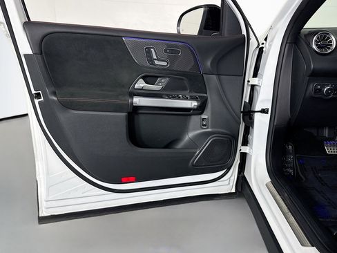 Certified 2023 Mercedes-Benz GLB 250 image 21