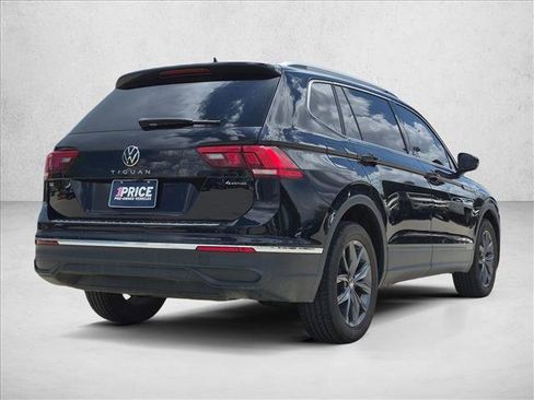 Used 2022 Volkswagen Tiguan SE AWD/4WD image 5