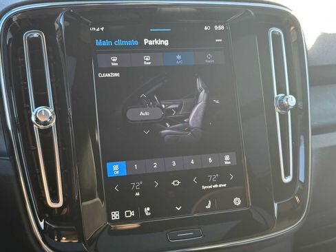 Certified 2023 Volvo XC40 Recharge Ultimate image 36