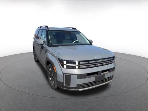 Used 2025 Hyundai Santa Fe SEL image 3