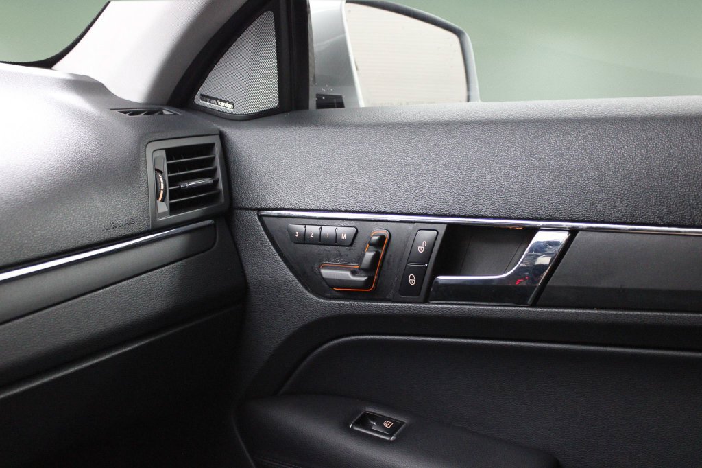Used 2011 Mercedes-Benz E 350 Coupe image 32