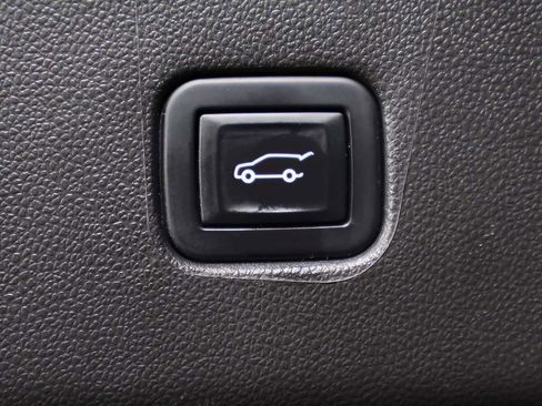 Used 2023 Chevrolet Blazer LT w/ Convenience Package image 16