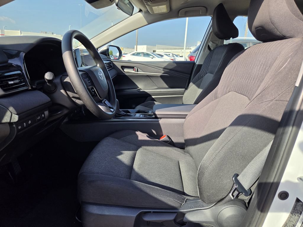 Used 2026 Toyota Camry LE FWD image 27