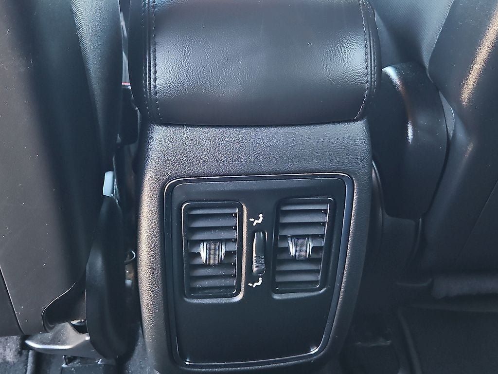 Used 2021 Jeep Grand Cherokee Laredo RWD image 19
