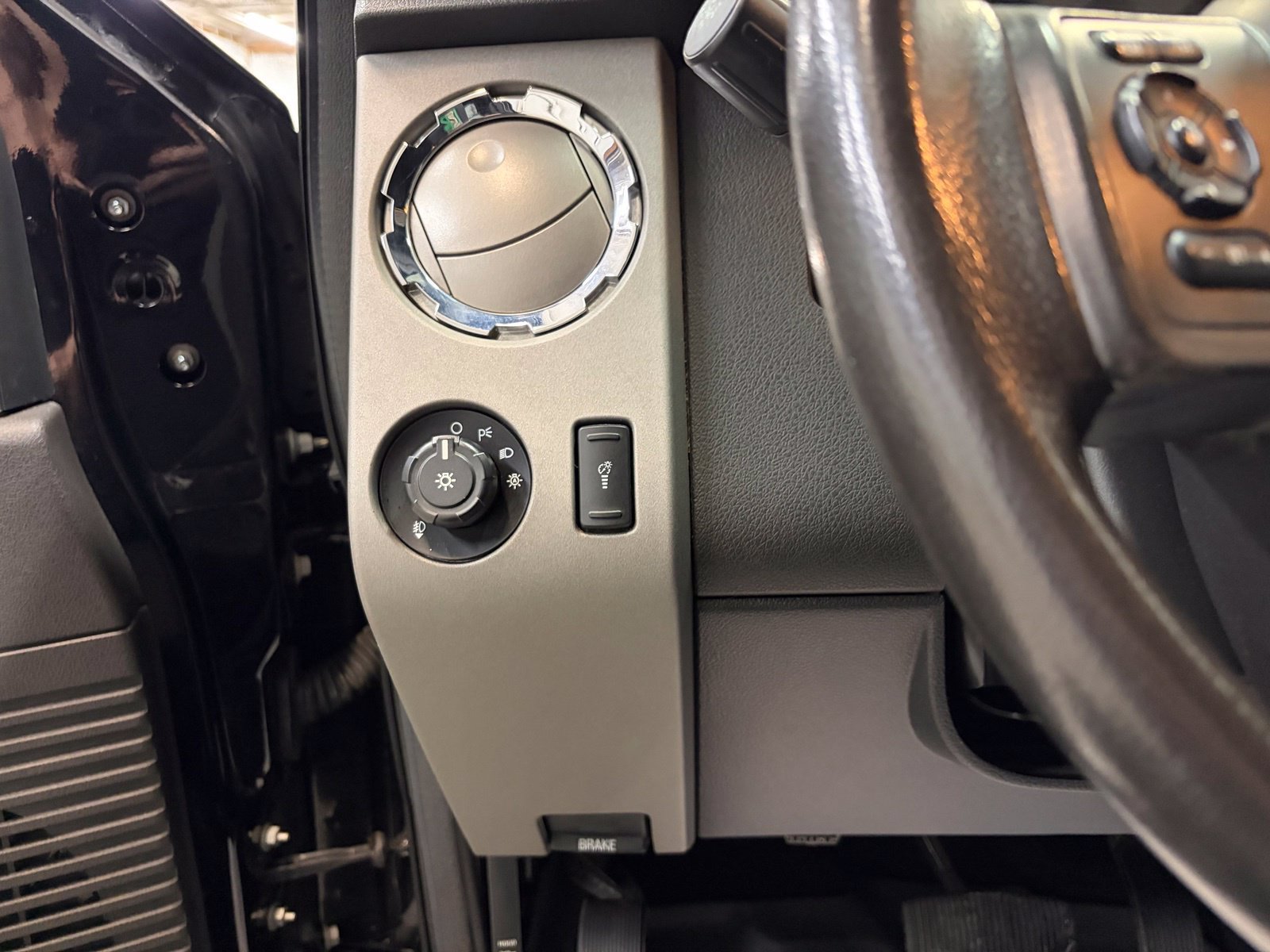 Used 2016 Ford F250 Lariat w/ Lariat Ultimate Package AWD/4WD image 16
