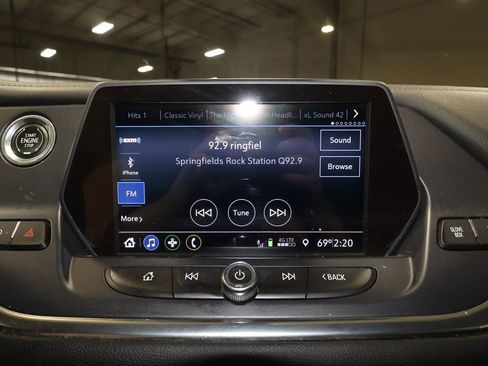 Used 2020 Chevrolet Blazer LT image 12