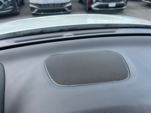 Used 2025 Kia Soul LX w/ LX Technology Package image 17