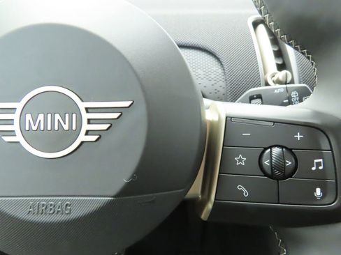 Used 2025 MINI Cooper Countryman S image 13