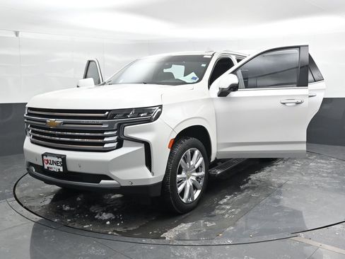 Used 2021 Chevrolet Tahoe High Country w/ Premium Package image 25