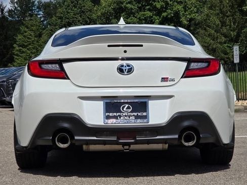 Used 2022 Toyota GR86 Premium w/ GR Appearance Package 1 (TMS RWD image 23
