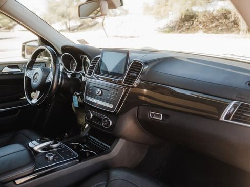 Used 2018 Mercedes-Benz GLS 550 4MATIC w/ Driver Assistance Package image 38