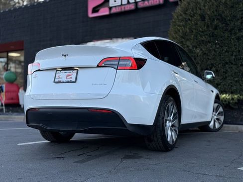 Used 2021 Tesla Model Y Long Range image 13