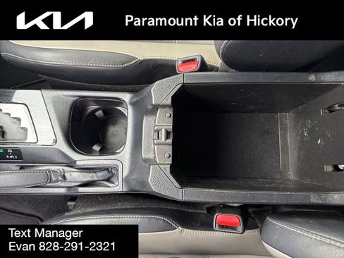 Used 2017 Toyota RAV4 Limited image 27