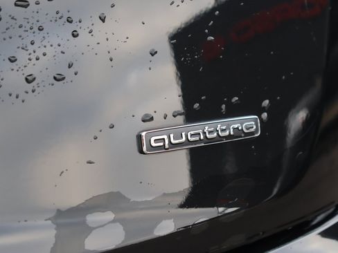 Used 2022 Audi Q5 2.0T Premium w/ Convenience Package image 9