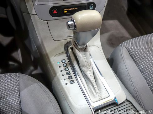 Used 2009 Chevrolet Malibu LS image 23