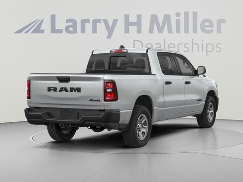 Used 2025 RAM 1500 Warlock AWD/4WD image 2