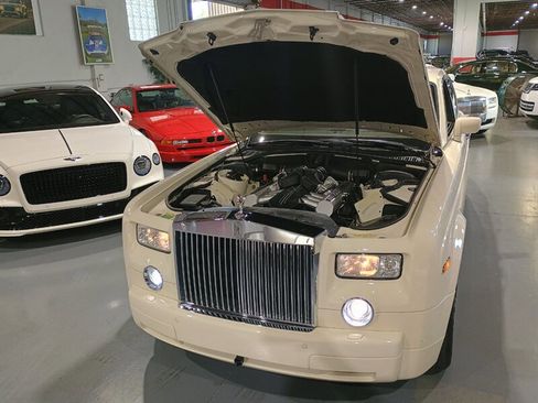 Used 2006 Rolls-Royce Phantom Sedan RWD image 38