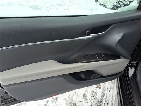 Certified 2023 Toyota Camry SE image 12