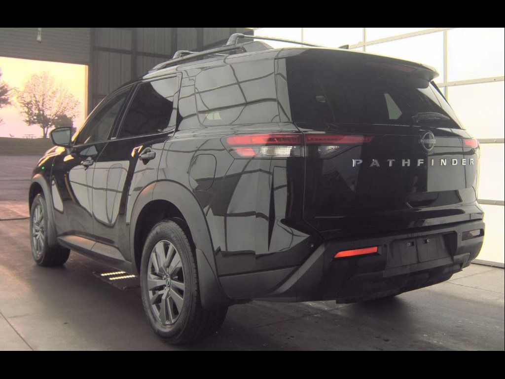 Used 2025 Nissan Pathfinder SV FWD image 41