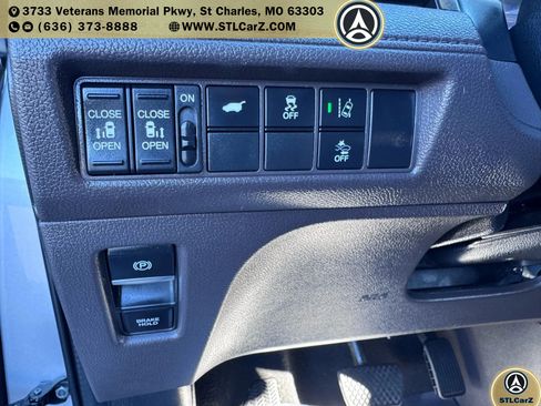 Used 2018 Honda Odyssey EX-L image 17