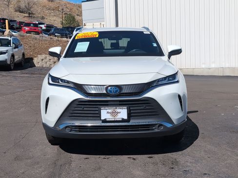 Used 2021 Toyota Venza XLE w/ Softex Package image 2