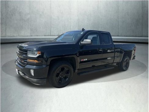 Used 2018 Chevrolet Silverado 1500 LT w/ Midnight Edition AWD/4WD image 1