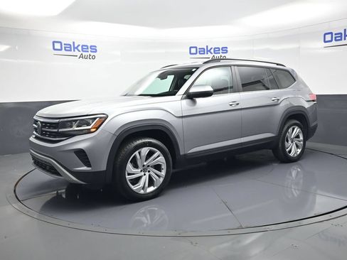 Used 2023 Volkswagen Atlas SE AWD/4WD image 4