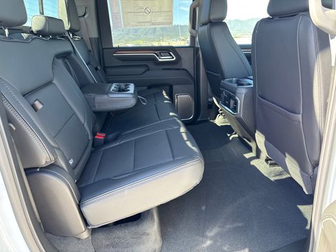 New 2026 GMC Sierra 2500 Denali w/ Denali Reserve Package image 18