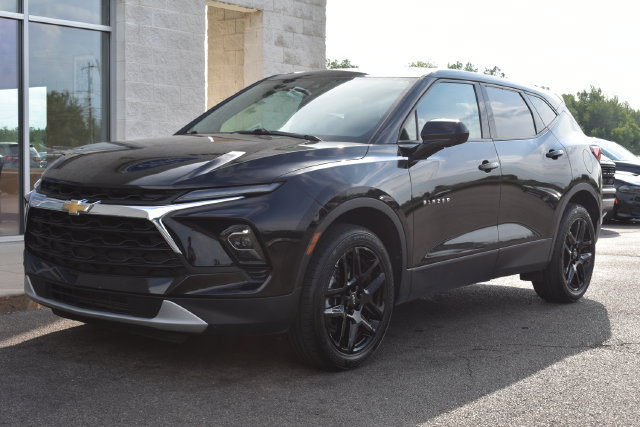 Used 2023 Chevrolet Blazer LT w/ Driver Confidence Package FWD image 16