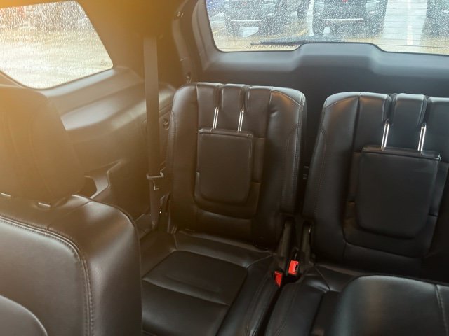 Used 2018 Ford Explorer XLT w/ Equipment Group 202A AWD/4WD image 7