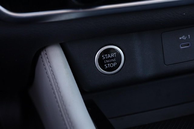 Used 2023 Nissan Rogue SL w/ SL Premium Package FWD image 17
