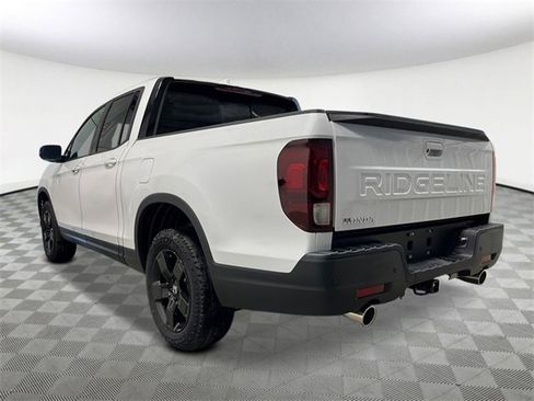 New 2026 Honda Ridgeline Black Edition image 3