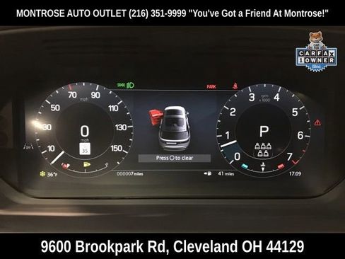 Used 2024 Land Rover Discovery Metropolitan Edition image 17