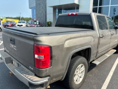 Used 2015 GMC Sierra 1500 SLE w/ SLE Value Package AWD/4WD image 8