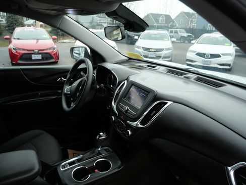 Used 2020 Chevrolet Equinox LT image 28